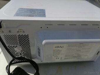 Mikrovlnka Gallet 700 Wattů - 5
