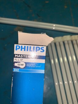Zářivky halogen philips 2g11 - 5