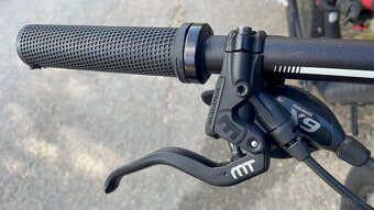 Karbonové celoodpružené horské kolo Cannondale Lefty 29 - 5