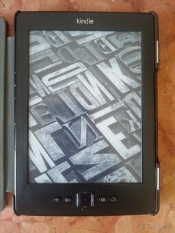 Čtečka Kindle 4 - 5