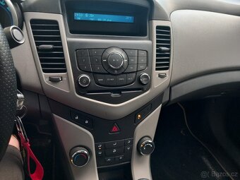 Chevrolet Cruze - 5