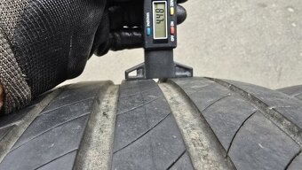Letní pneu 235/45/18 Michelin - 5