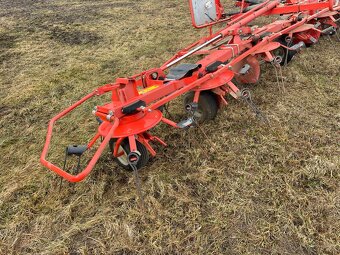 Prodám obraceč sena KUHN GF 7902 - 5