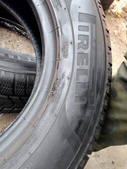 215/70/16 104h Pirelli - zimní pneu 2ks - 5