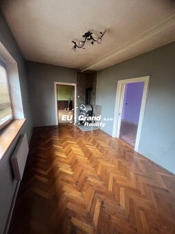 Prodej krásného bytu 3+1 s lodžií, garáží a půdou - 5