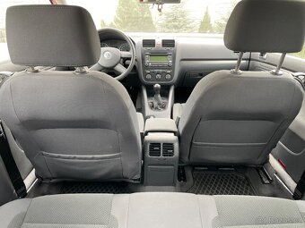 VW Golf V - 1,6 FSI - 85 KW benzin / 6 kvalt - 5