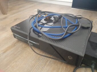 XBOX ONE 500GB + 6 her a dva ovladače - 5