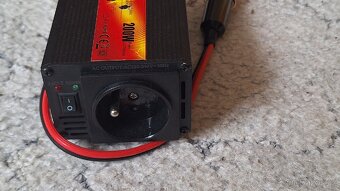 Invertor 12V/230V, 200W, USB do auta - 5