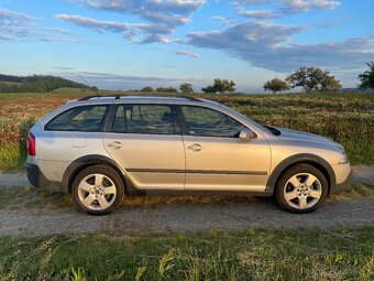 Škoda Octavia 2 SCOUT Combi 2.0TDI - 5