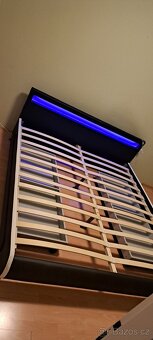200x180 - Čalouněná postel Bilbao s led osvětlením - 5