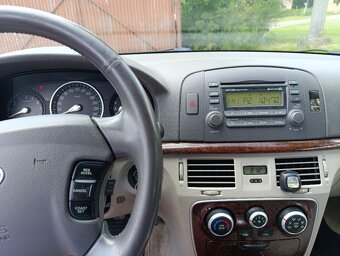 Hyundai Sonata - 5