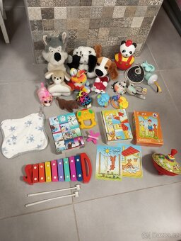 Houpačka a mix hraček - 5