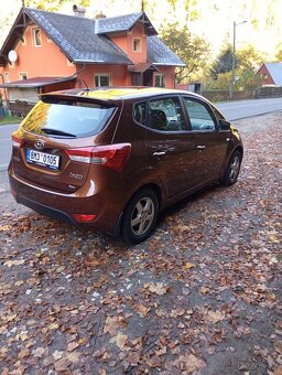 Hyundai ix20,Čr,1.4/16v/66kw,1.majitel,najeto 54.871km - 5