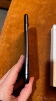 Prodám černý iPhone 11 128GB v.super stavu - 5