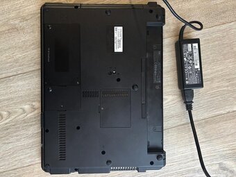 Funkční notebook HP s grafikou ATI Radeon - 5