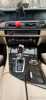 BMW f11 530d 180kw 2011 sport, masaž, max vybava - 5