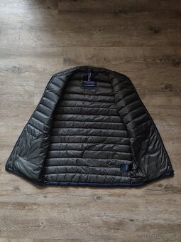 Tommy Hilfiger navy pánská péřová vesta - vel.S - 5
