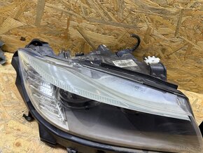 Predni svetla Bmw E90/91 ANGLICKE - 5