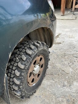 Toyota Hilux - 5