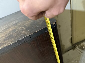 Dřevěná skříň - prádelník větší šířka 121 cm - 5