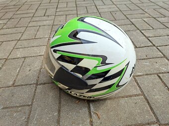 Starší integrální přilba LAZER na motorku - 5