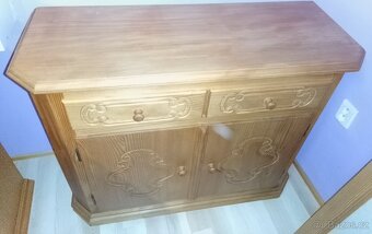 Celo masivní vyřezávaný selský příborník - 5