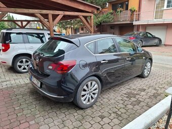 Opel Astra J 2.0 CDTI 121 kW, 2013 – top stav, výbava, cena - 5