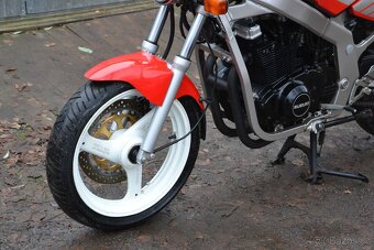 Suzuki GS 500E Slingshot - 5