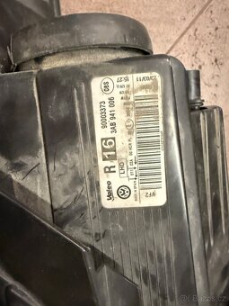 PREDNI SVETLA NA VOLKSWAGEN PASSAT B7 - 5