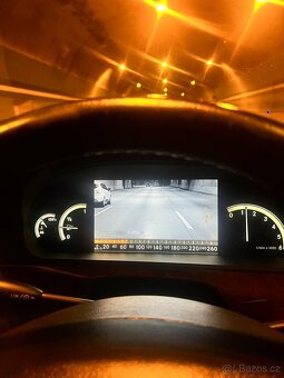 221 Mercedes-Benz - 5