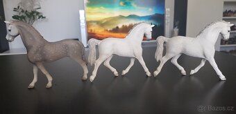 Schleich koně schwarzwaldský kůň, holštýnský kůň - 5