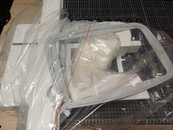 Pfaff creative + vyšívací jednotka - 5