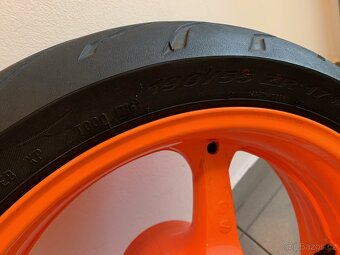 Honda CBR 1000RR - kola na Repsol edici - 5