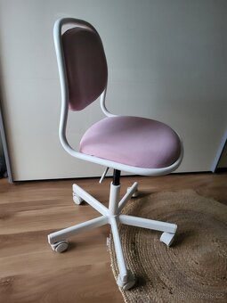 DĚTSKÁ OTOČNÁ ŽIDLE IKEA -BÍLO-RŮŽOVÁ-POHODLNÁ - 5