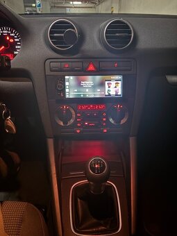 Audi A3 Sportback 1.6 MPI 75 kW, černá metalíza - 5