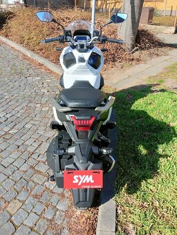 Skútr Sym ADX 125 L/C ABS - 5