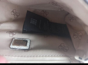 Malá kabelka/crossbody originál GUESS - 5