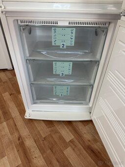 Lednice s mrazákem Liebherr (164) - 5