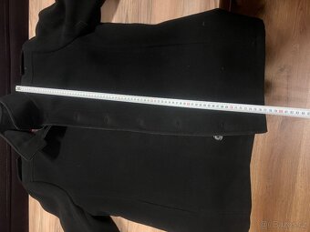 Kabát černé barvy - 5