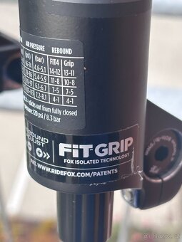 Prodám novou vidlici FOX RHYTHM 36 150mm - 5