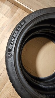 Michelin Pilot Sport 4S 225/40 R19 93Y XL - 5
