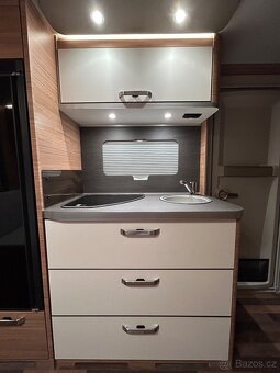 Karavan/obytný přívěs k pronájmu až pro 6 osob - 5