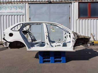 Výřez karoserie Škoda Rapid Spaceback, již rozřezáno, LEVNĚ - 5