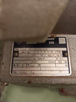 Minerva průmyslový šicí stroj - 5