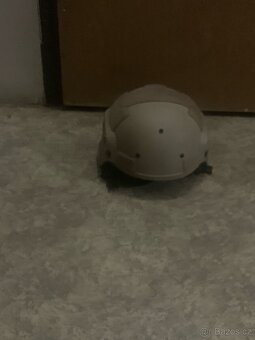 Airsoft vesta a helma - 5