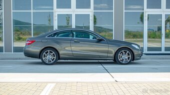 Mercedes-Benz E trieda Kupé 350 CGI Blue - 5