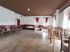 Prostorný dům – vhodný k přestavbě na bytový dům, Žireč - 5