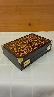 Prodám upomínkové a ozdobné kazety, šperkovničky - 5