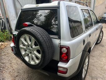 rozprodam land rover freelander 2 2,2 td4 4x4 2010 118kw 2,0 - 5