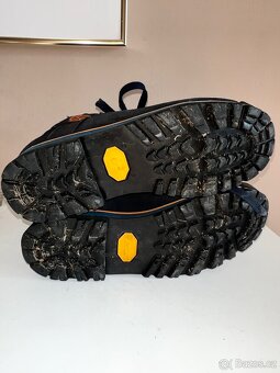 Pohorky turistická obuv AKU vel. 39,5 vibram Air 8000 - 5